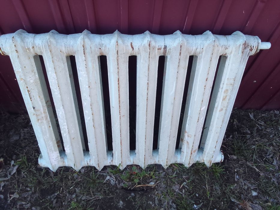 Продам чугунные батареи