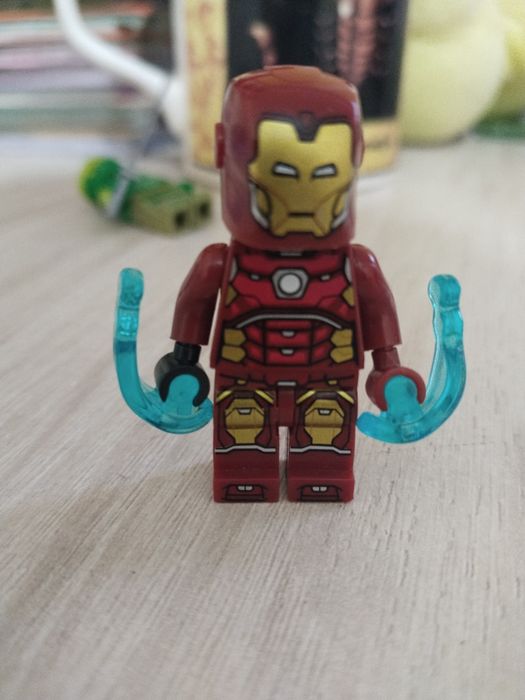 Продам lego робота из нидзяго (руки самодельные)