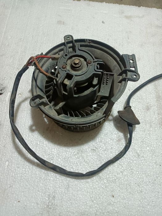 Части за Мерцедес 124