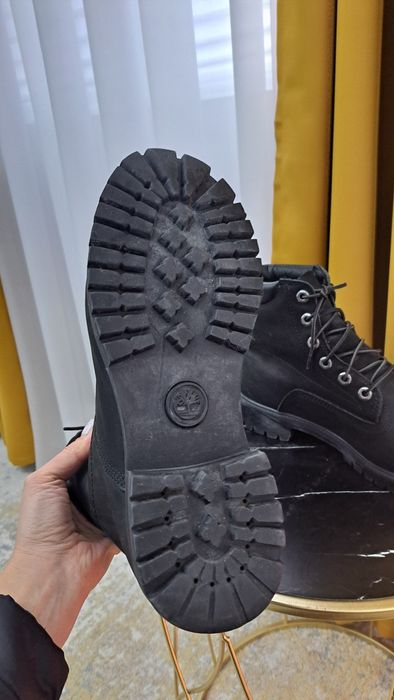 Bocanci Timberland nr 42