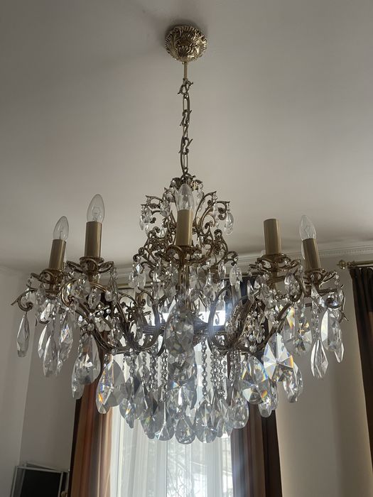 Продам чешскую люстру.