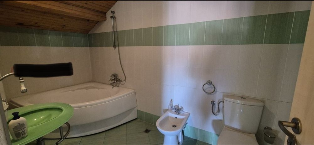 Продавам къща в гр. Перник
