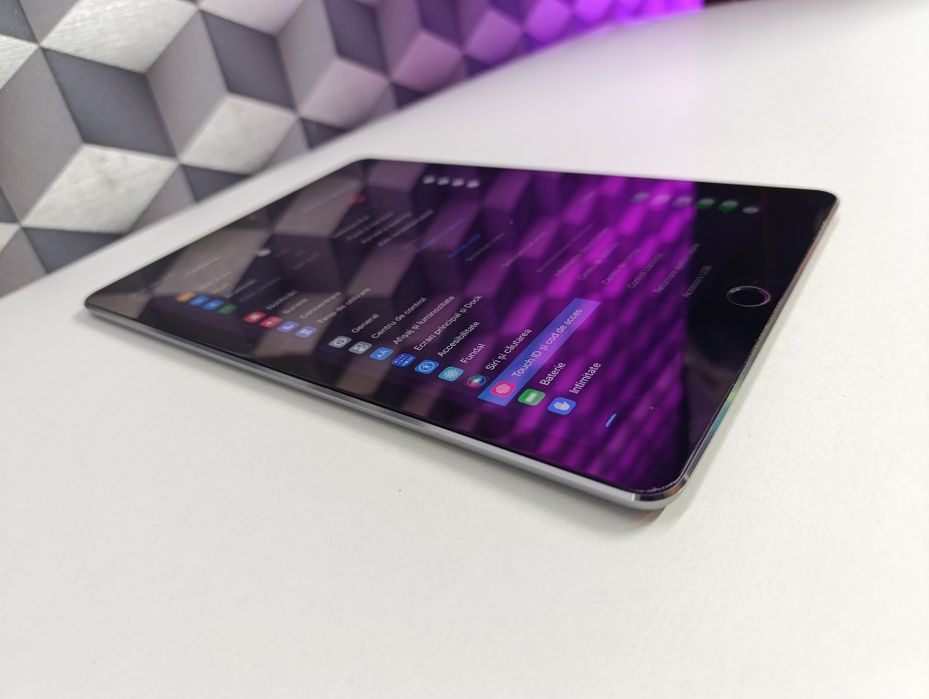 Tableta Apple air 2 A1567 32gb impecabila