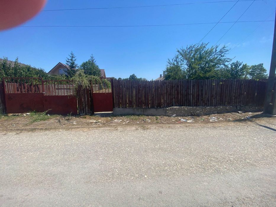 Vand teren intravilan cu proiect autorizat