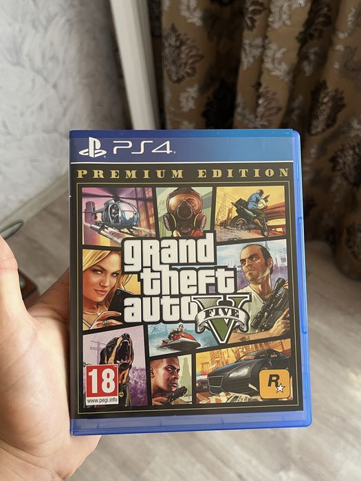 Продам PlayStation 4
