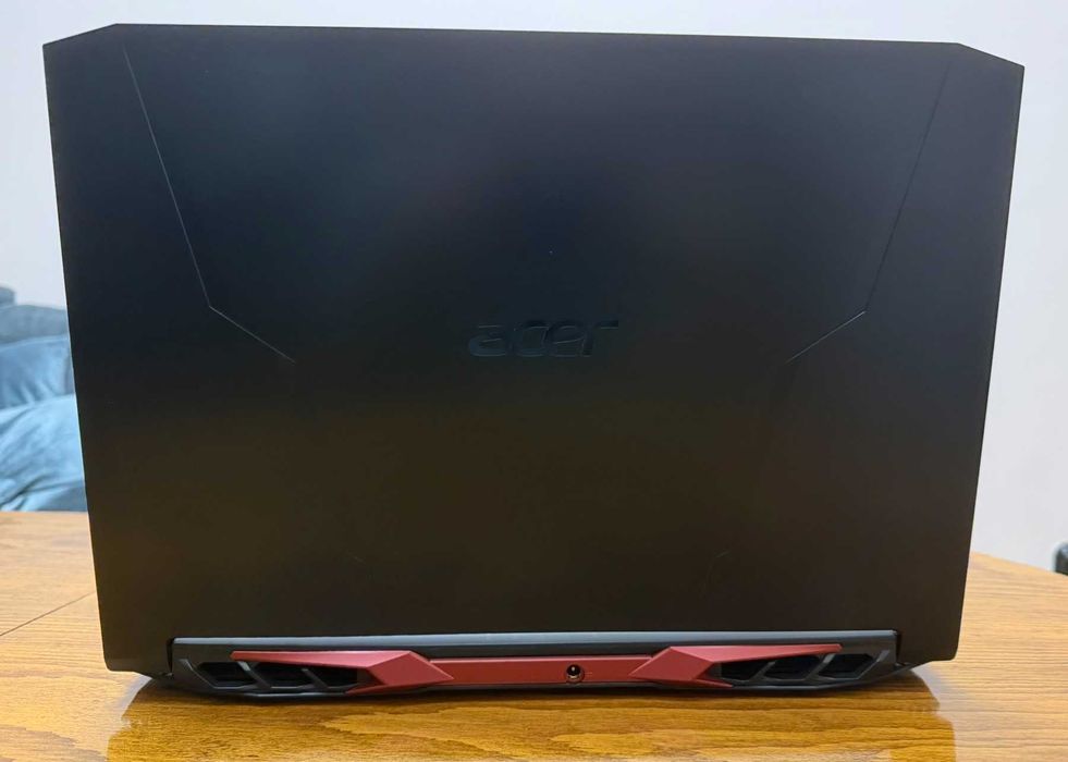 Продавам Acer Nitro 5 AN515-45 – Ryzen 9 5900HX / RTX 3080 / 32GB RAM / 1TB SSD / 144Hz