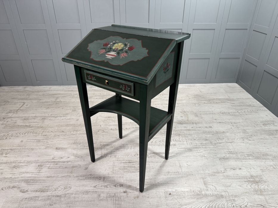 Катедра - конзолна маса Д1100