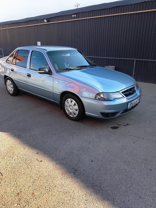 Daewoo нексия 2 автомобиль