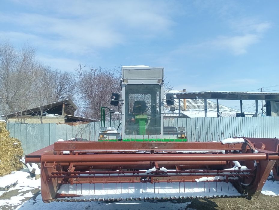 Комбайн продается