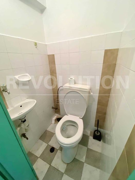 Продава се Магазин в Пловдив, Център - 20 кв.м за 1800 €/кв.м - Снимка #4
