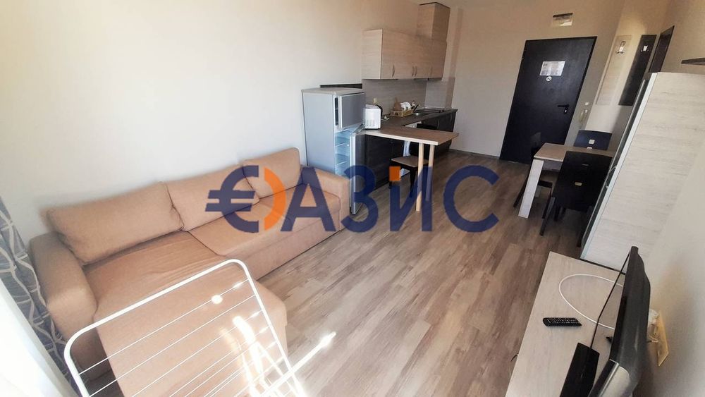 Продава се Двустаен апартамент в Свети Влас - 68 кв.м за 1743 €/кв.м - Снимка #6