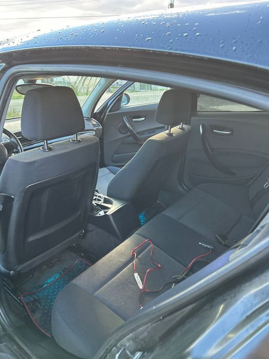 BMW seria 1 an 2006 2.0 benzina