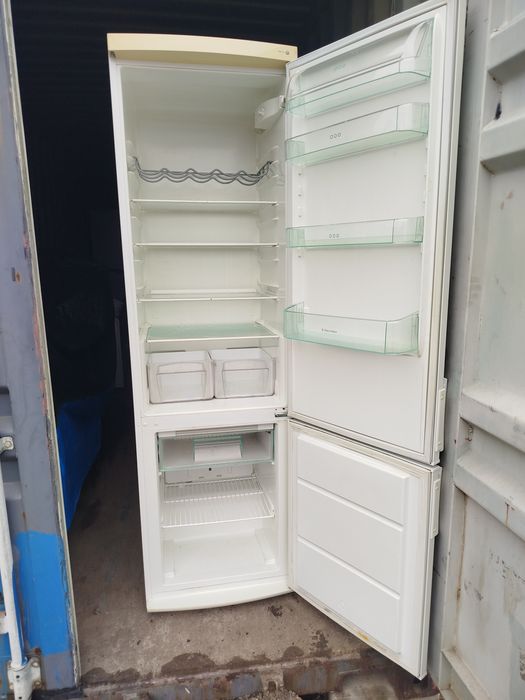 Холодильник в хорошем состоянии