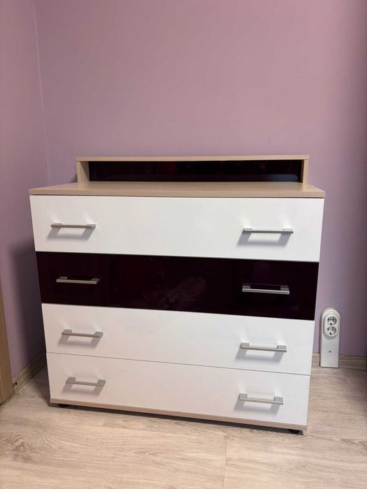 Гардероб с плъзгащи врати