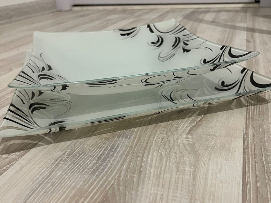 Стъклени подноси/фруктиери - нови