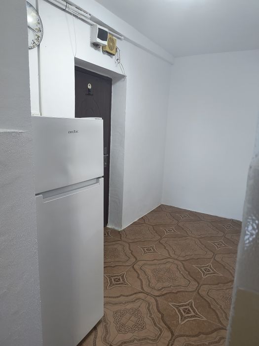 Vând apartament cu 2 camere/Scornicesti/str.Pompierilor