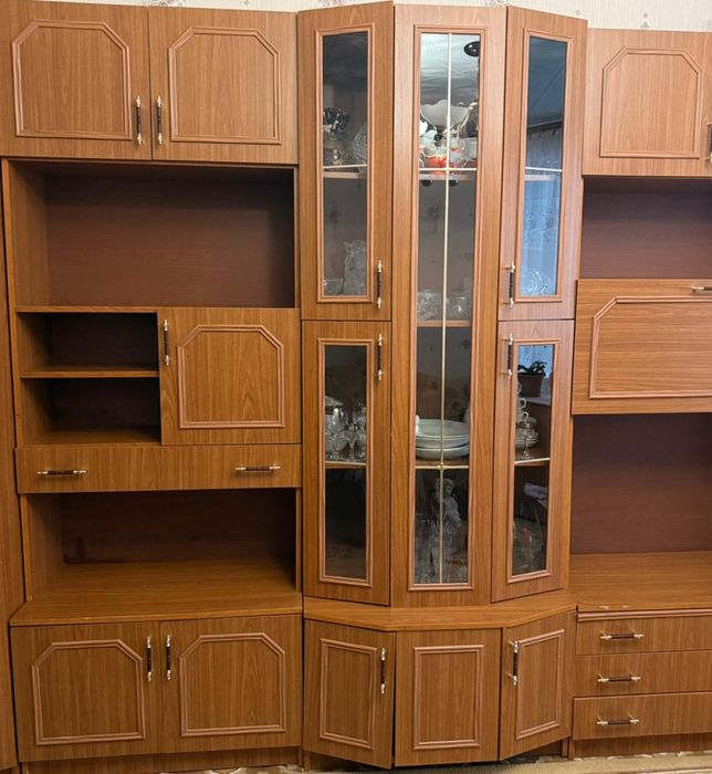 Продам стенку в отличном состоянии