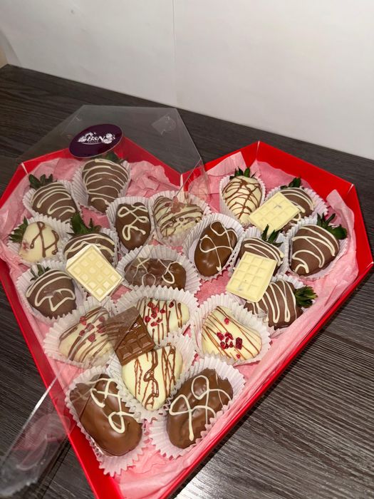 Клубника&Финики в шоколаде