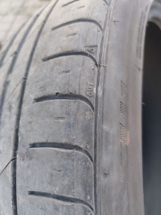 Гуми летни 2 броя 235 40 19 Nexen F
