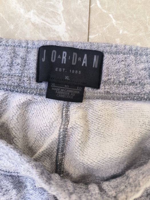 Air Jordan долнище XL размер