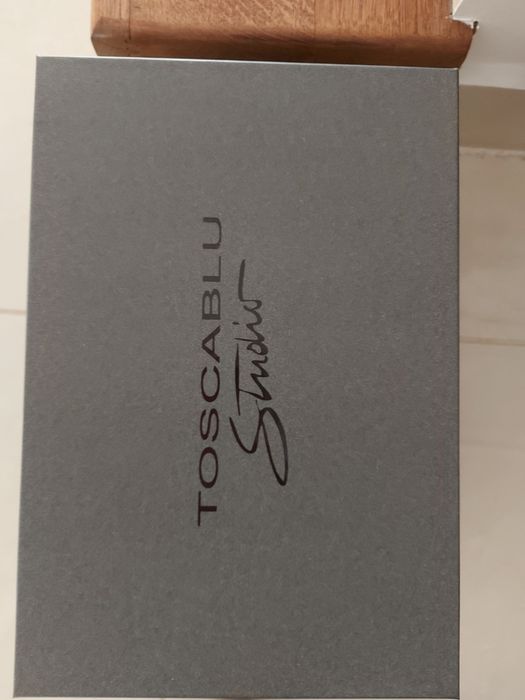 Vand pantofi de la Tosca Blu din piele naturala