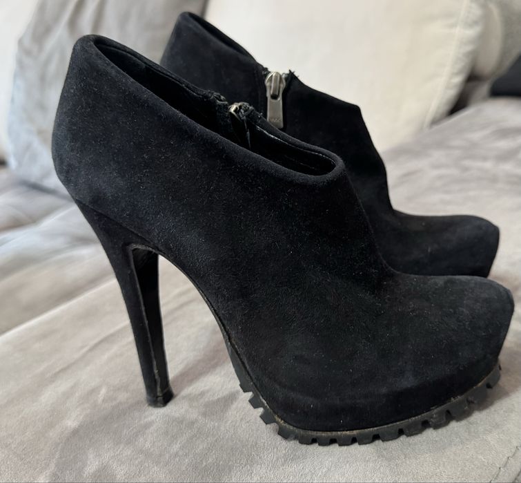 Дамски Обувки Gianni естествен велур размер 35