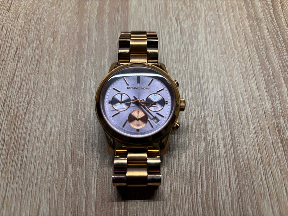 Ceas de dama Michael Kors Runway K6163 Rose Gold
