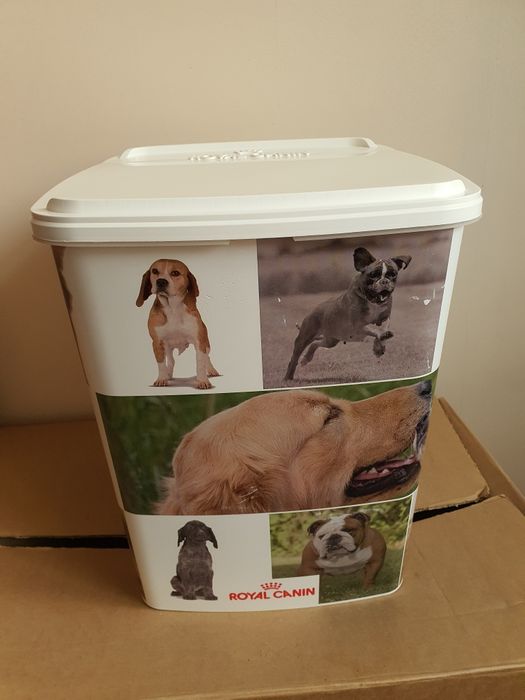 Контейнер для корма