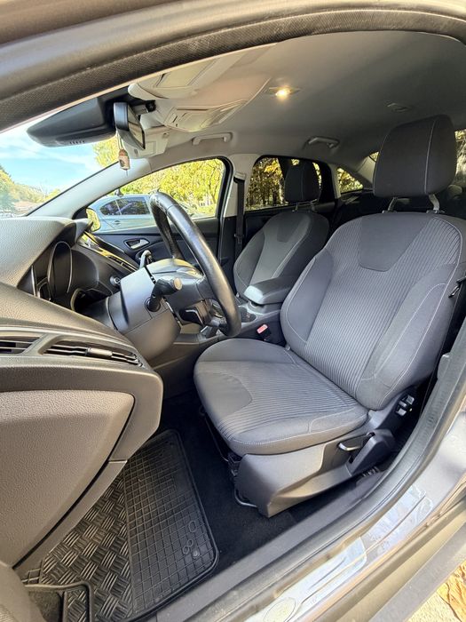 Ford Focus MK3 Titanium | 1.0 Ecoboost 125cp | Sedan | Keyless | Camera | Navigatie