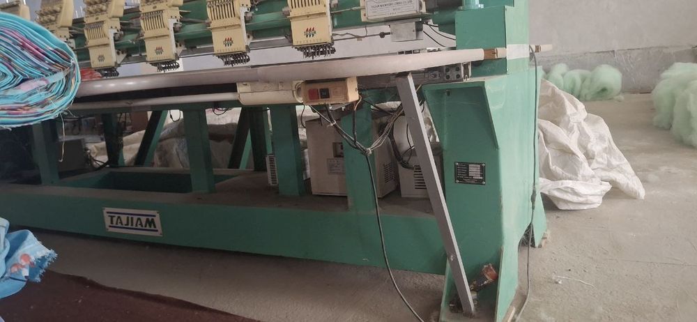 Фабричный швейный станок