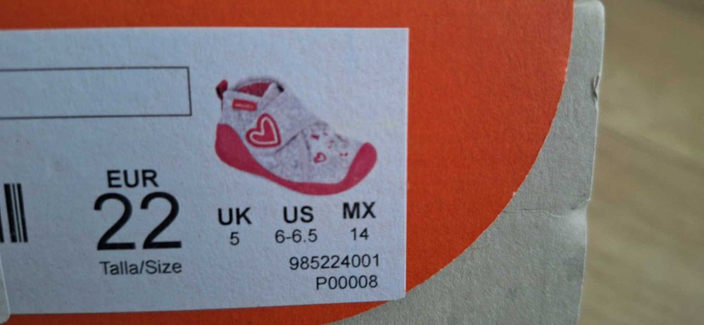 Papuci / pantofi Biomecanics - marimea 22 - noi - Unicorn