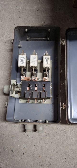 Рубильник автомат щиток