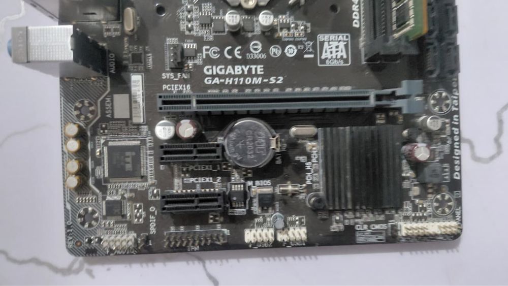 Продам комплект  I3/H110/4gb/hd graphics
