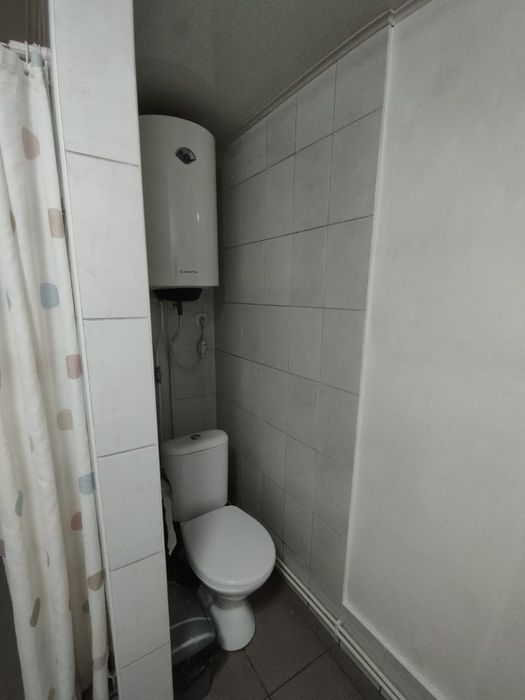 Дом деревянный, сухой.