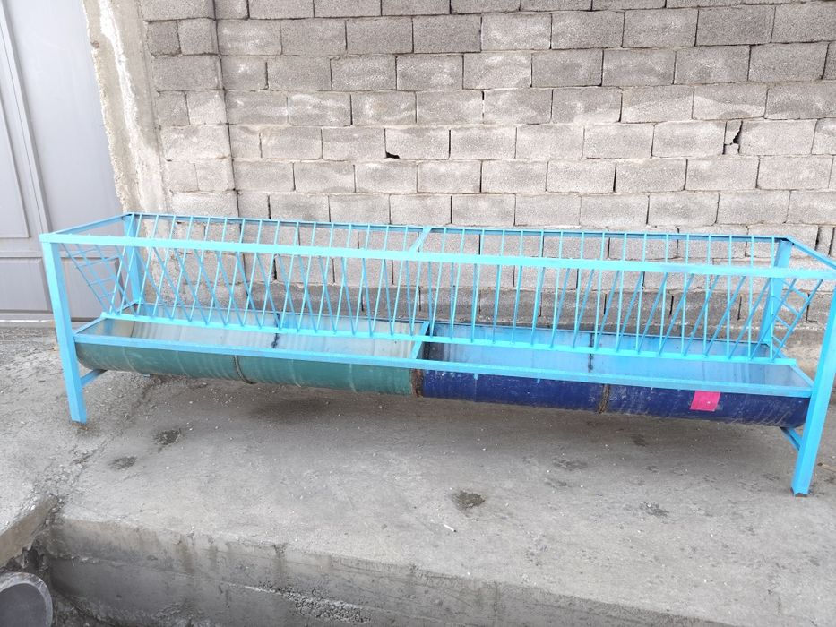 Кармушка для животных