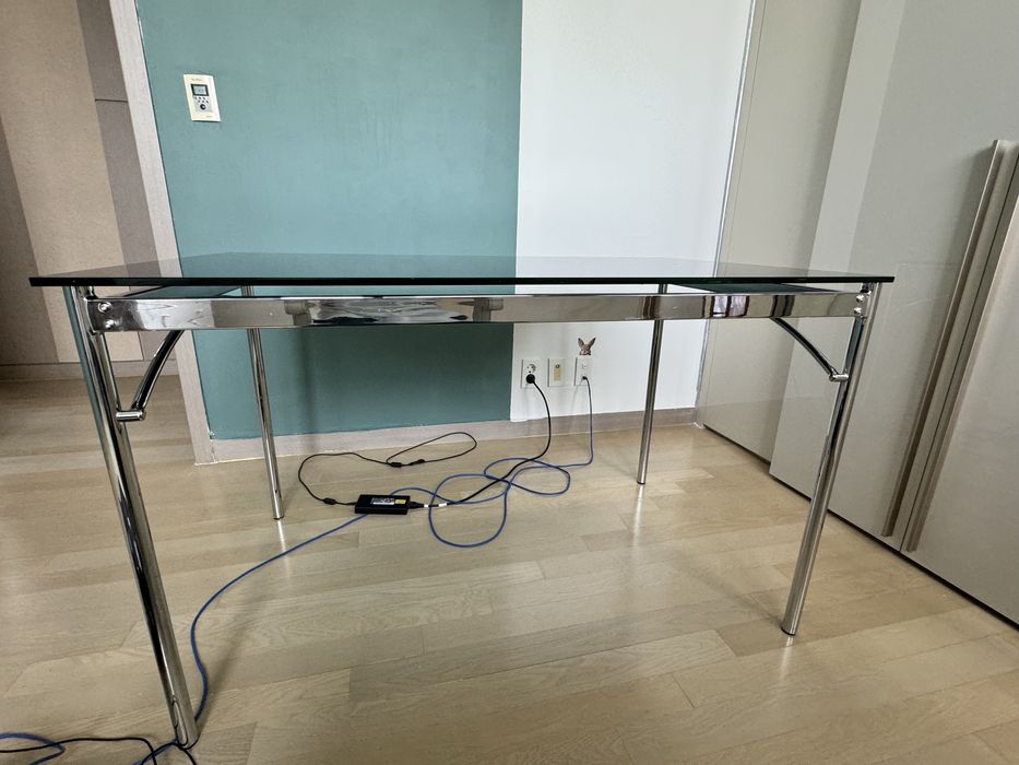 Стол стеклянный рабочий