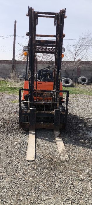 Погрузчик Ниссан 2.5 тон