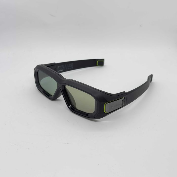 NVIDIA 3D Vision 2 P1431 – оригинални 3D очила, комплект / батерията не държи