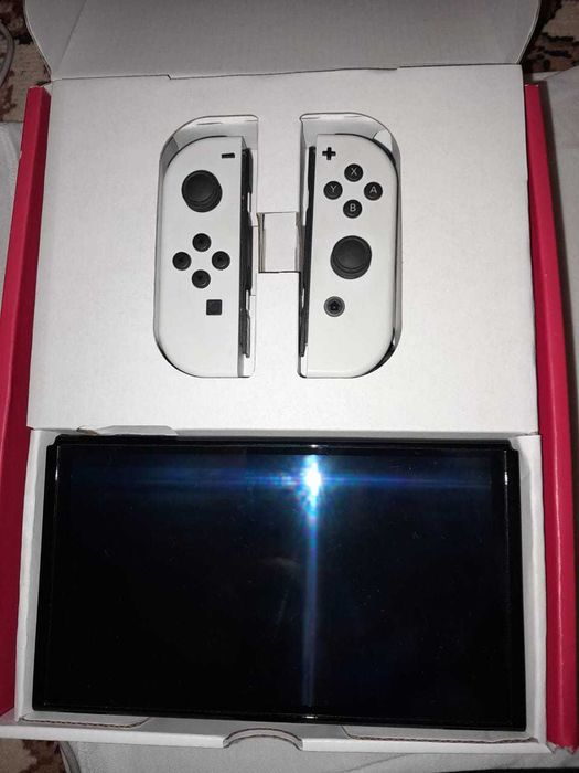 Нинтендо свитч Срочно Продам