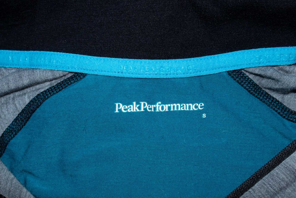 Peak Performance дамска блуза с цип от мериносна вълна термо бельо S