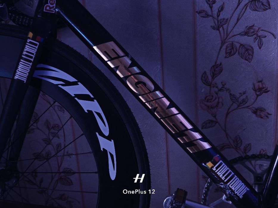 Engine 11 vortex golden black