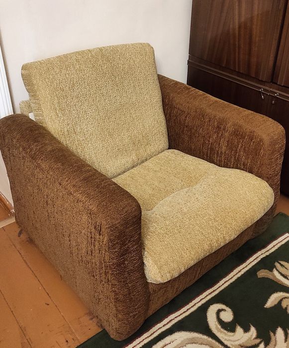 Диван + кресла + стулья