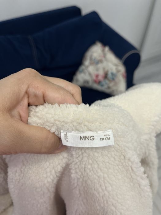 Продам детскую куртку