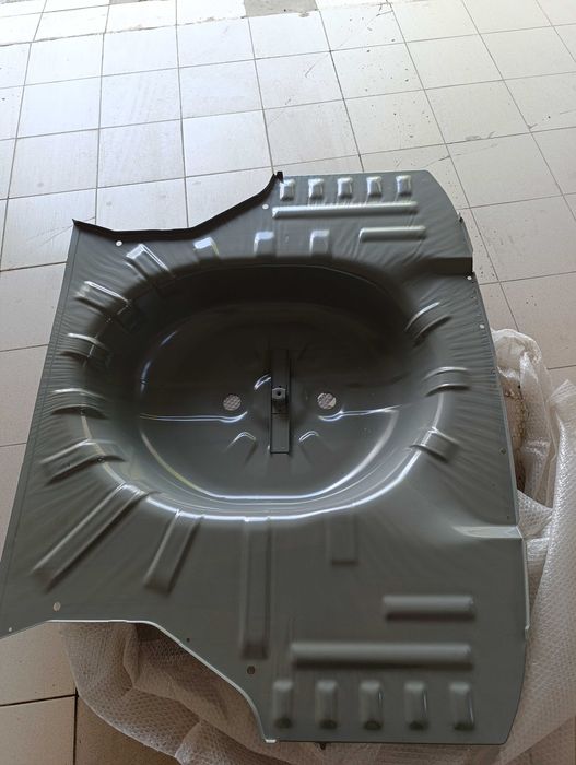 Панель пола Гранта Лифтбэк