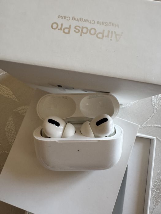 AirPods Pro (1 gen.)