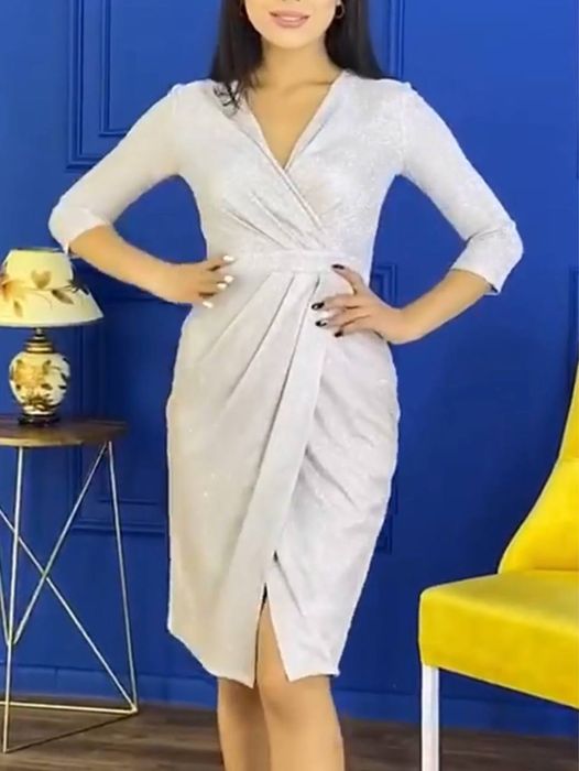 Разгружаю гардероб. Платья шикарные, на выход