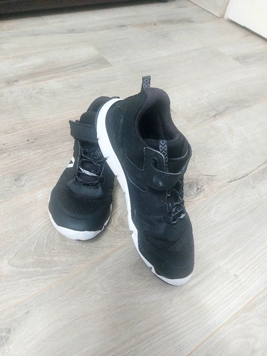 Încălțăminte ușoară, mărimea 37, negru- alb