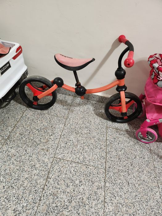 Продавам детско колело без педали