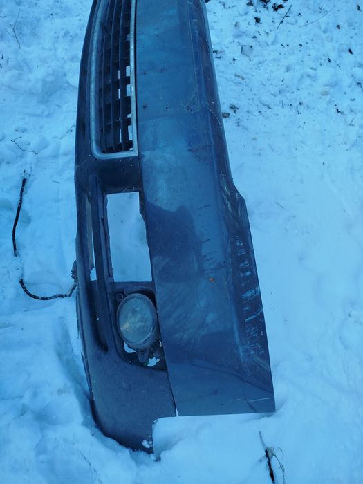 Продам передний бампер Ауди А4 б6