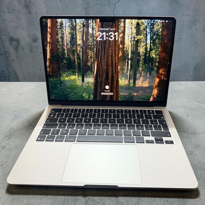 MacBook Air (13-inch, M4, 2025)